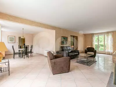 Maison, 180 m²