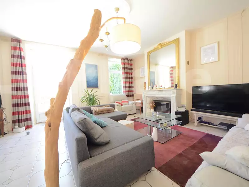 Appartement, 239 m²