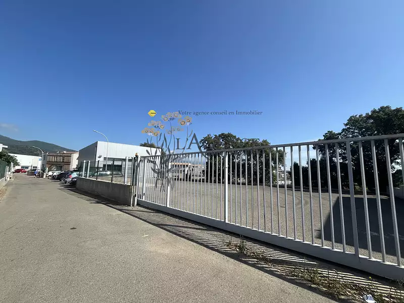 Divers, 400 m²