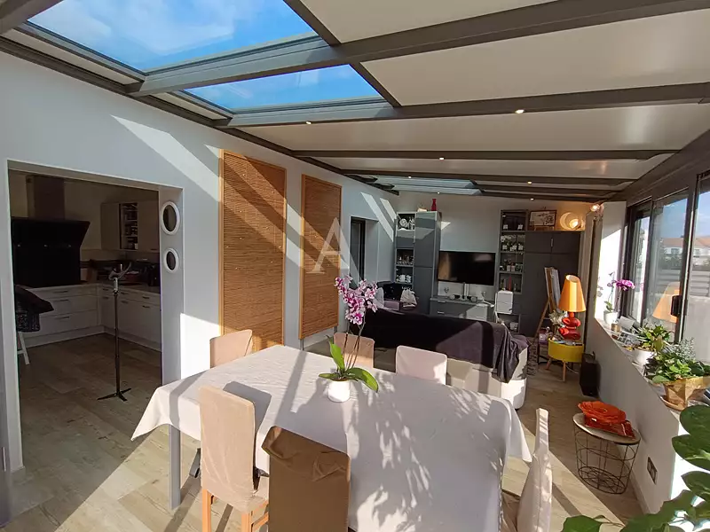 Maison, 163 m²