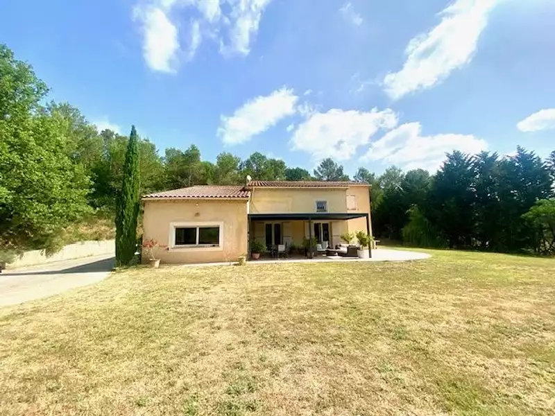 Maison, 245 m²