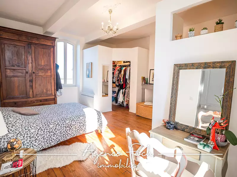 Maison, 240 m²