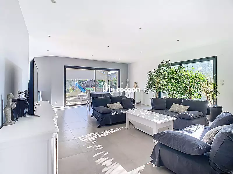 Maison, 180 m²