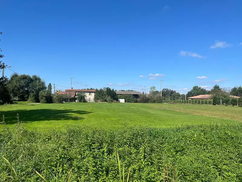 Terrain, 1 468 m²