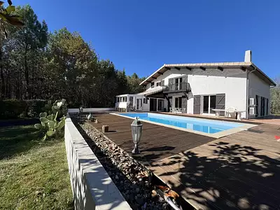 Maison, 245 m²