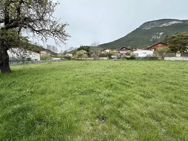 Terrain, 885 m²