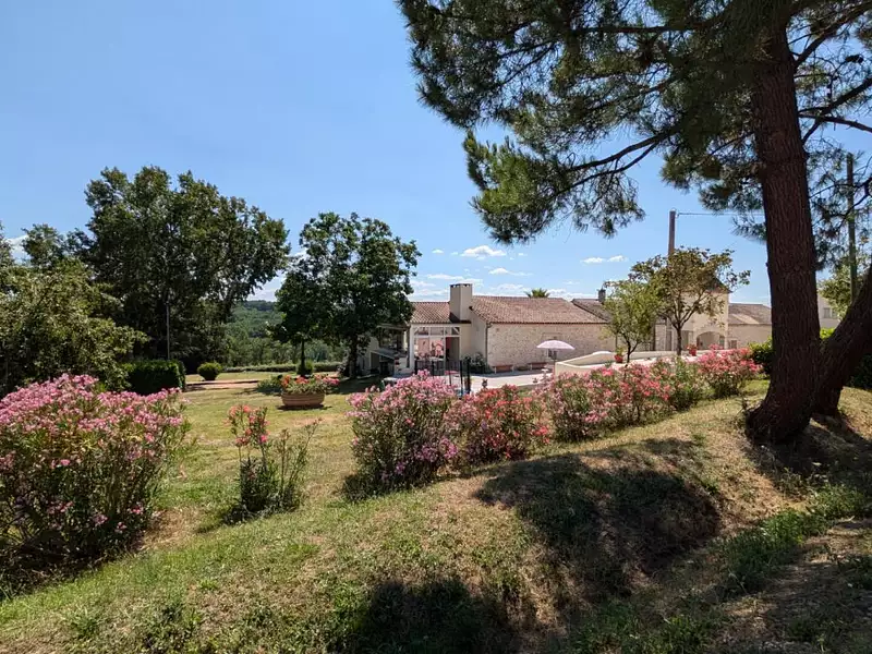 Maison, 350 m²