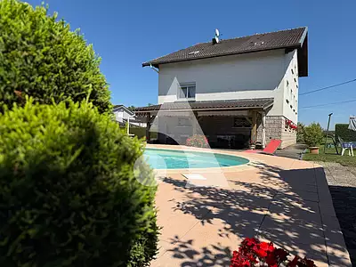 Maison, 205 m²