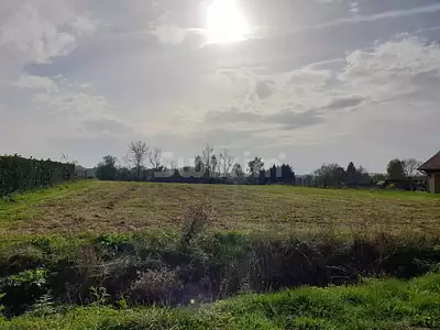 Terrain, 3 790 m²
