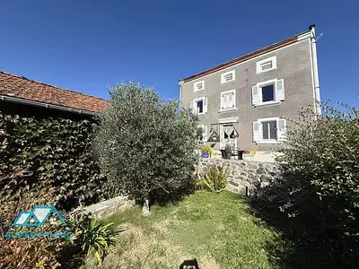Maison, 240 m²