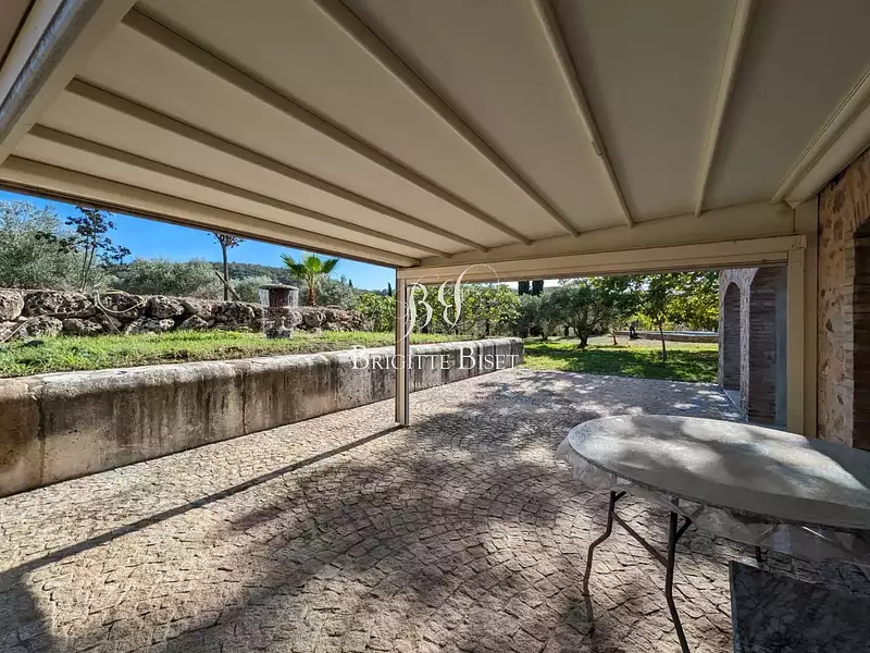 Maison, 311 m²