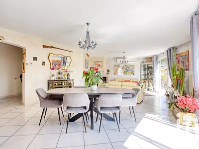 Maison, 164 m²
