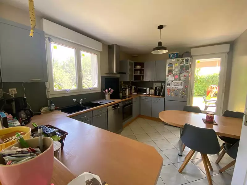 Maison, 99 m²