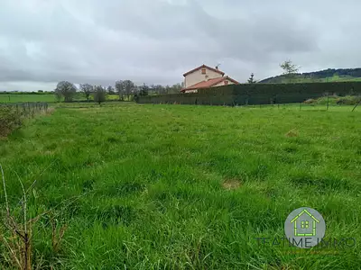 Terrain, 834 m²