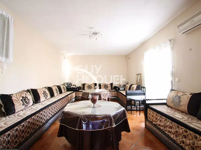 Maison, 196 m²
