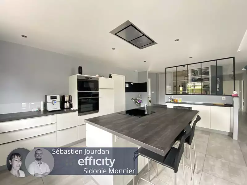Maison, 180 m²