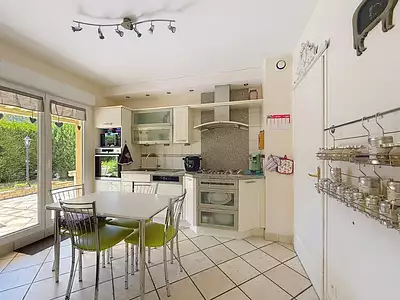 Maison, 165 m²