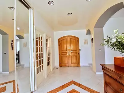 Maison, 180 m²