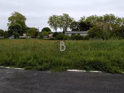 Terrain, 750 m²