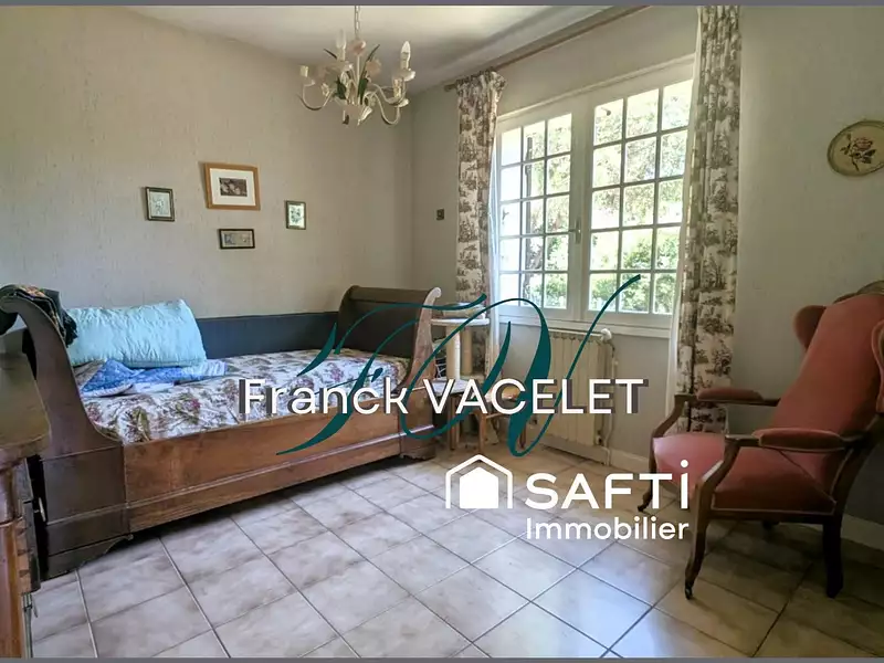 Maison, 250 m²