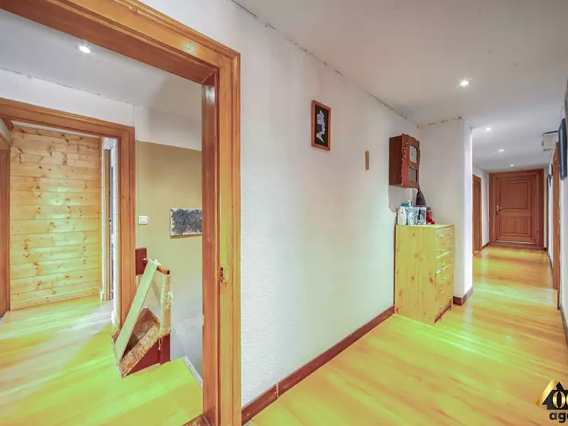 Maison, 257 m²