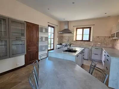 Maison, 270 m²