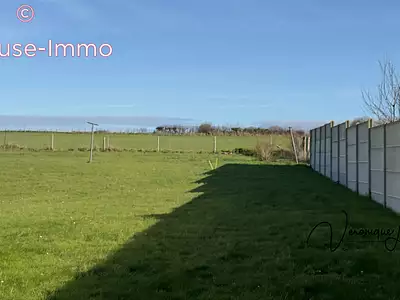 Terrain, 900 m²