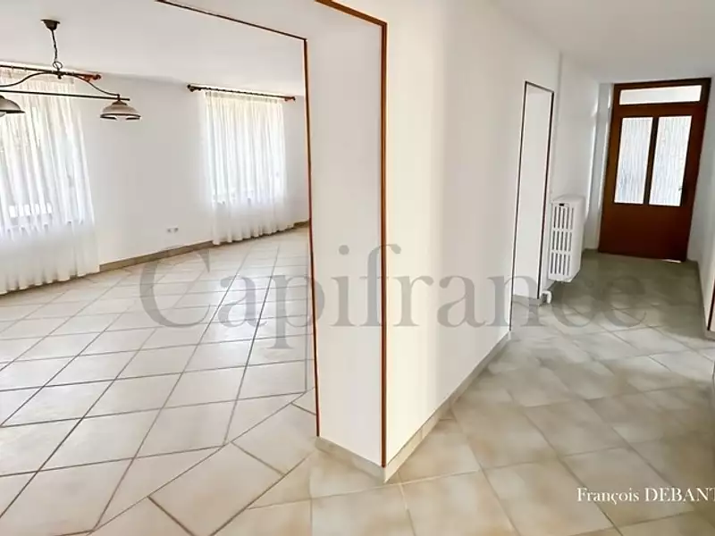Maison, 180 m²