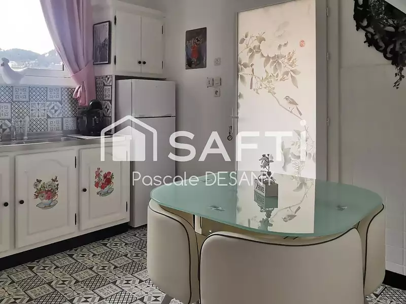 Maison, 275 m²