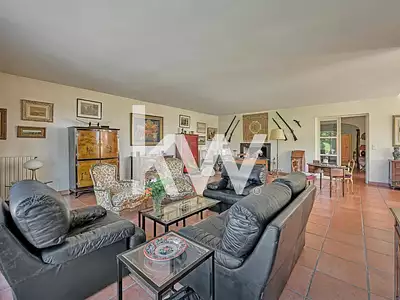 Maison, 285 m²