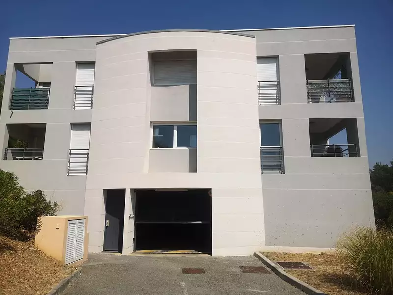 Parking, 12 m²