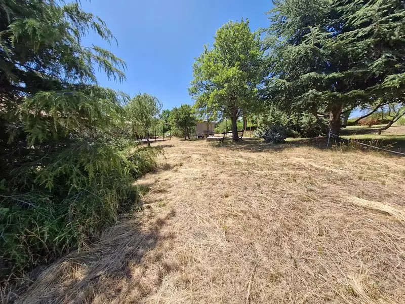 Terrain, 1 886 m²