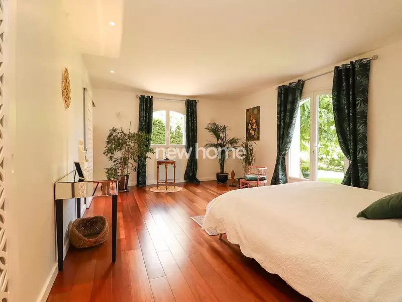 Maison, 222 m²