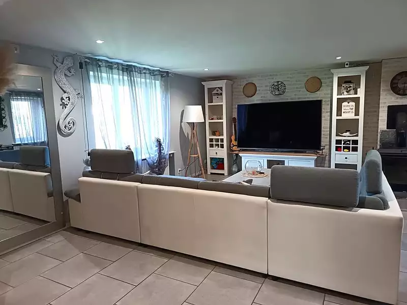 Maison, 240 m²
