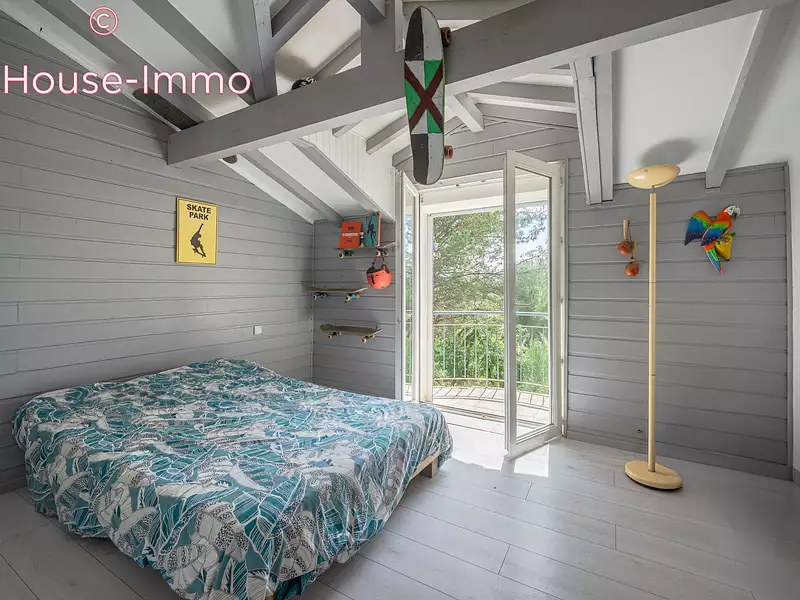 Maison, 180 m²