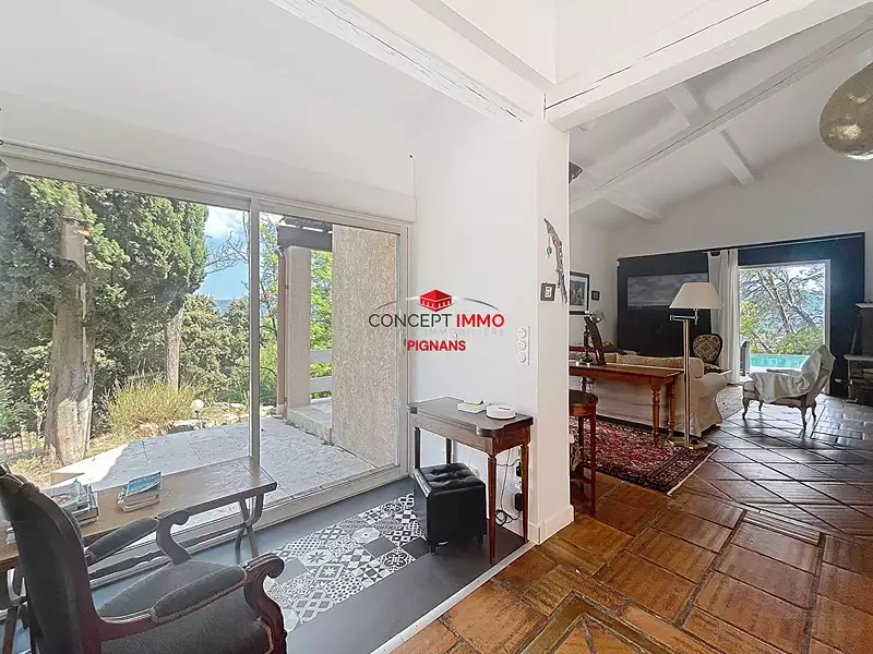 Maison, 166 m²