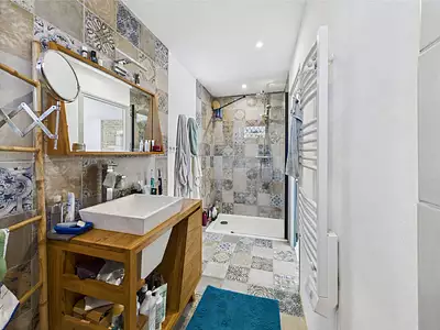 Maison, 225 m²