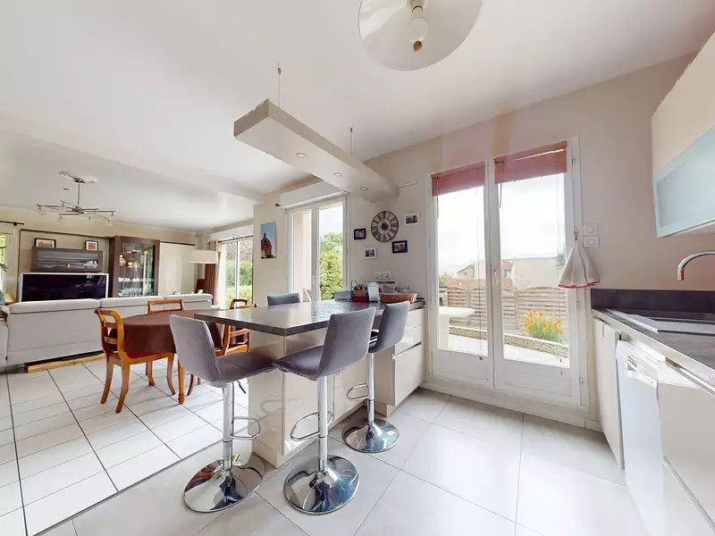 Maison, 200 m²