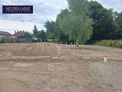 Terrain, 596 m²