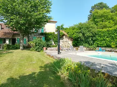 Maison, 240 m²