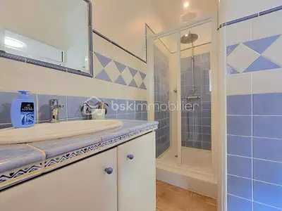 Maison, 240 m²