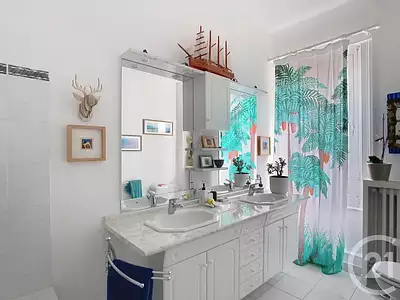 Maison, 271,35 m²