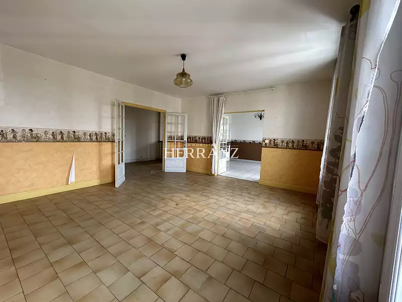 Immeuble, 285 m²