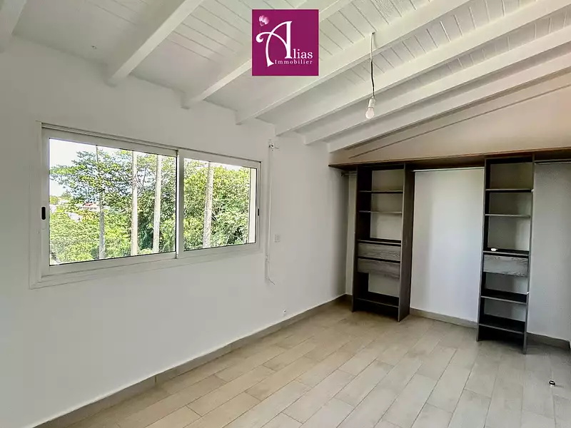 Maison, 163 m²