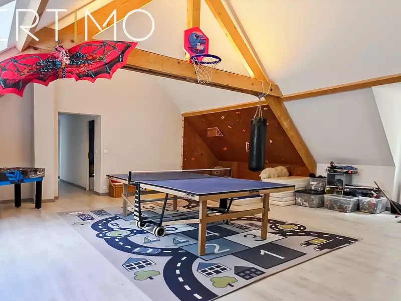 Maison, 242 m²
