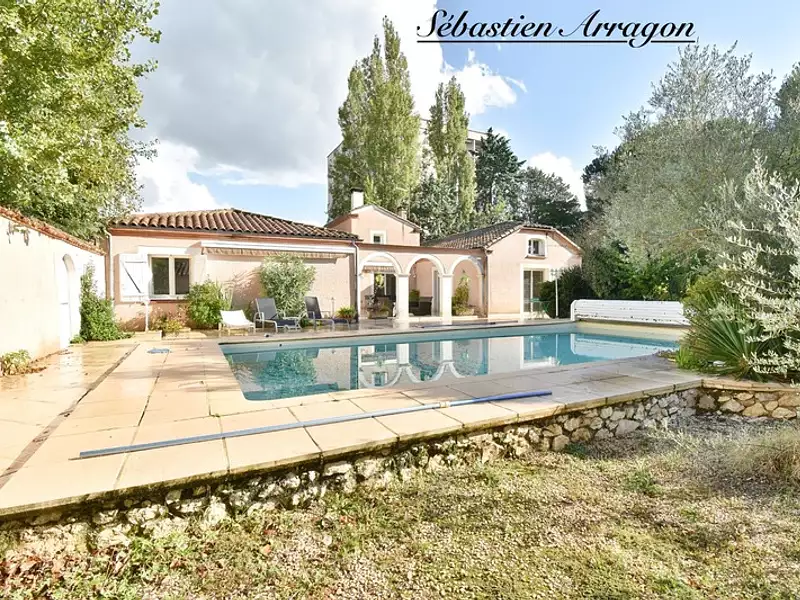 Maison, 180 m²