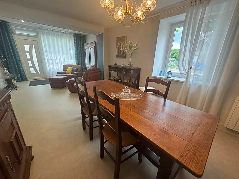 Maison, 163 m²