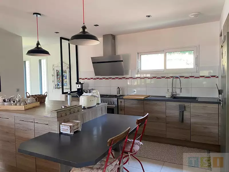 Maison, 228 m²