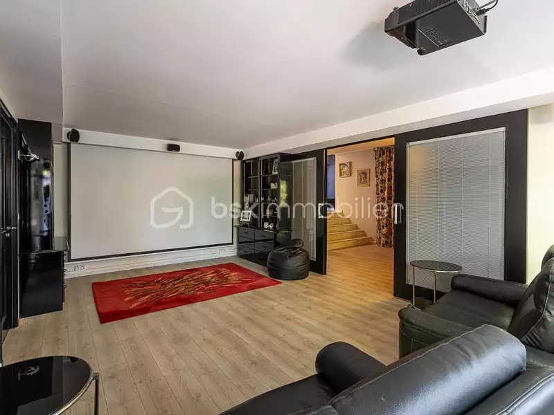 Maison, 518 m²