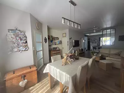 Maison, 99 m²